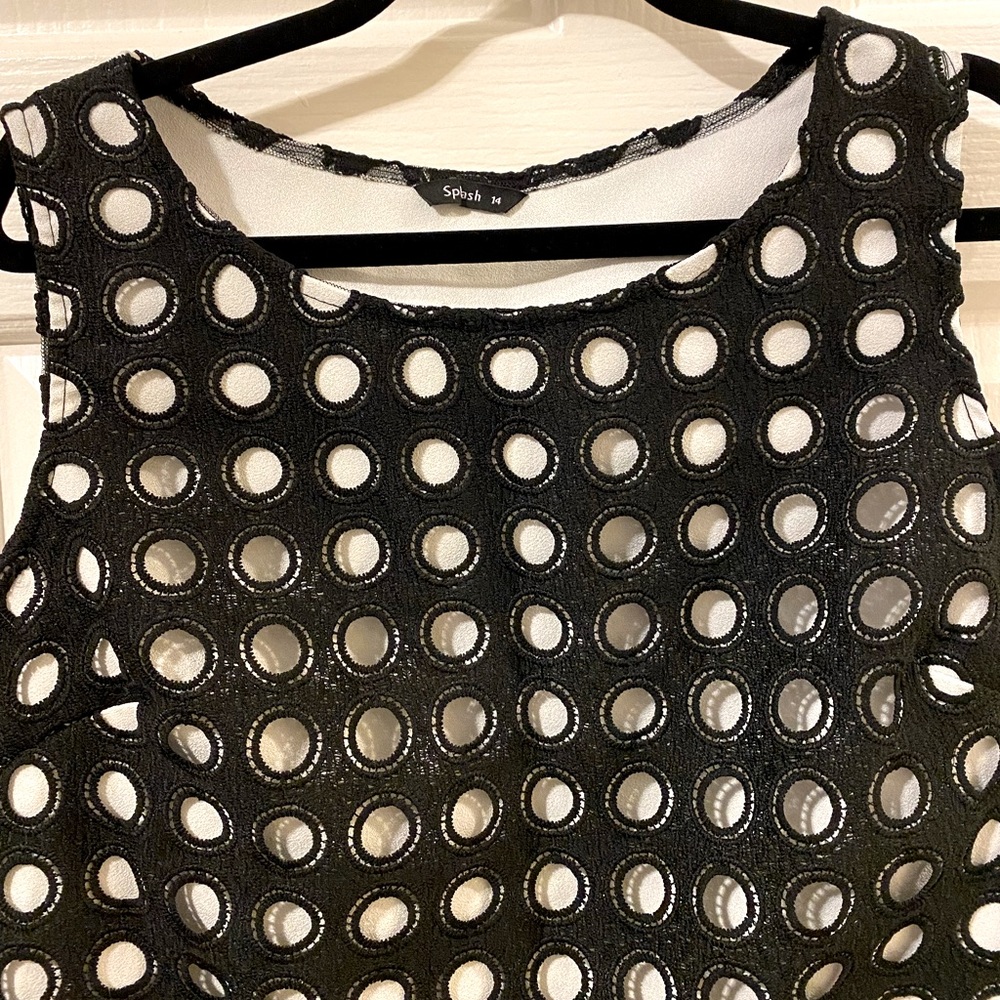 ✨Host Pick✨ Splash Lace Whole Panel Two In One Crop Top- Black & White - Picture 4 of 5